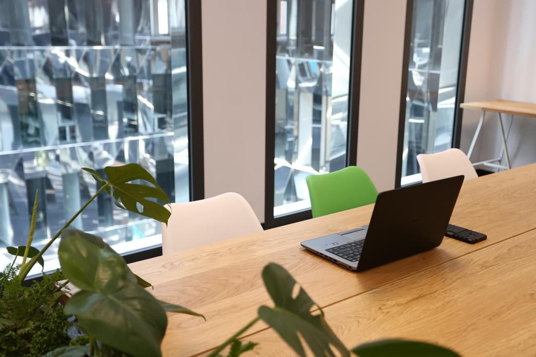 SmartOffice Retro Office House