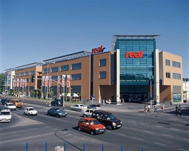 Pasaż Biurowo-Usługowy Kołobrzeska