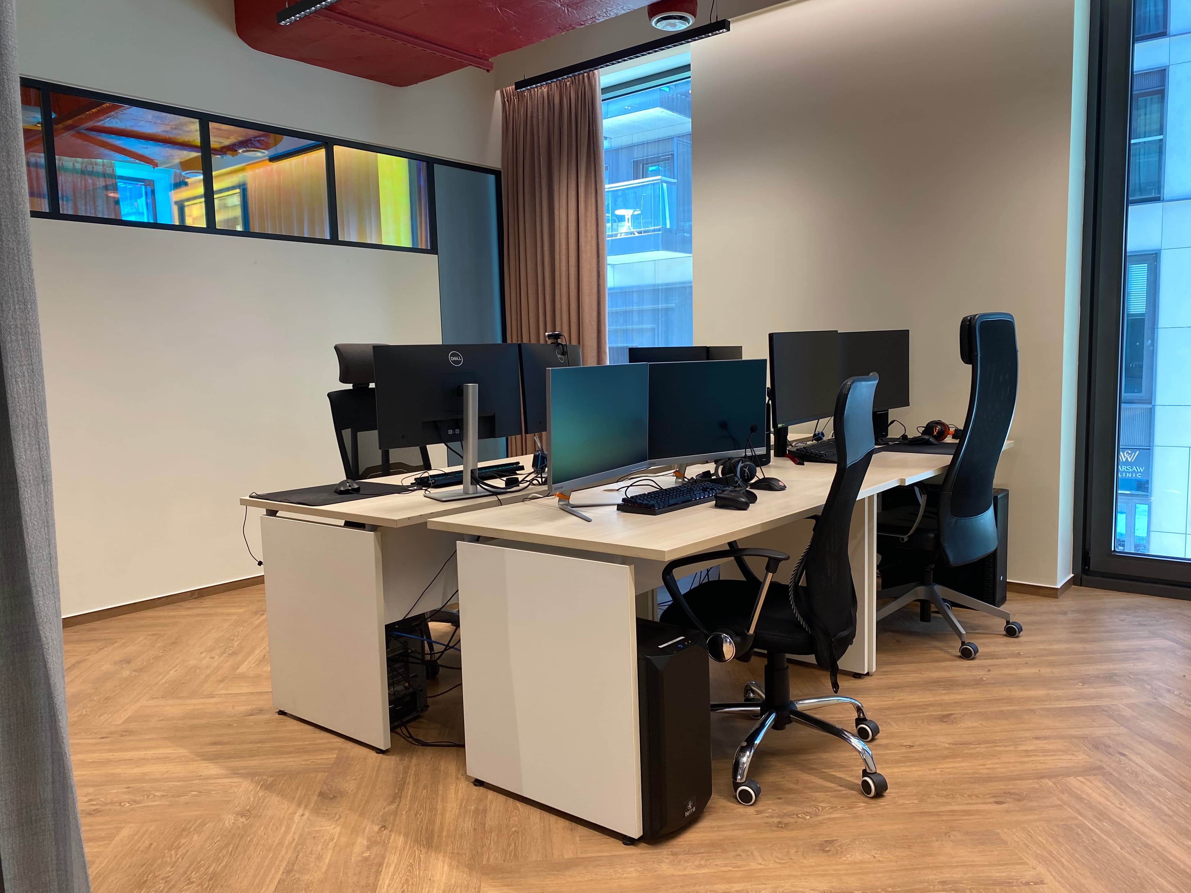 Biuro 1046 m²