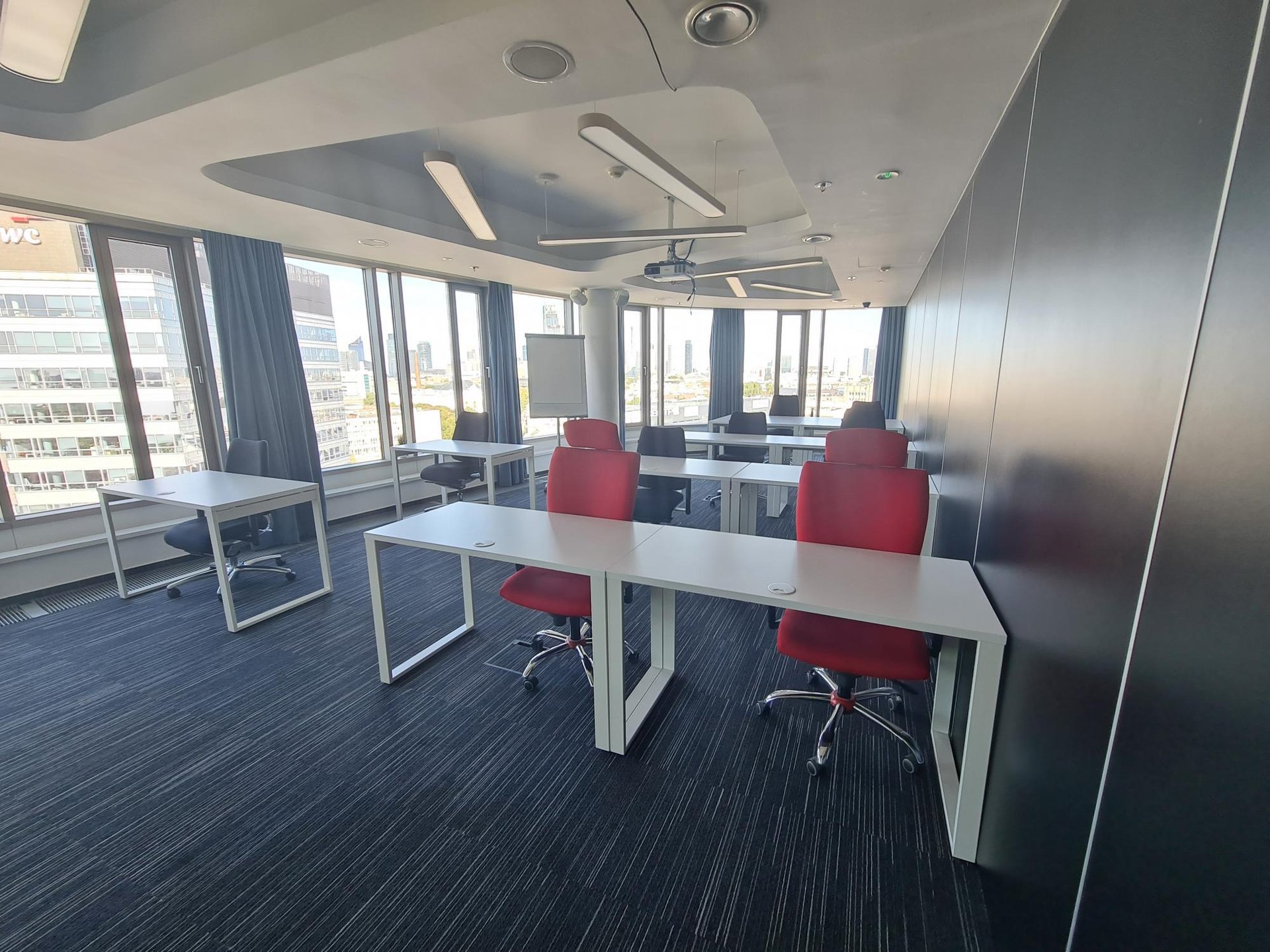 Biuro dla 15 os. w Zebra White beIN Offices powered by BiznesHub
