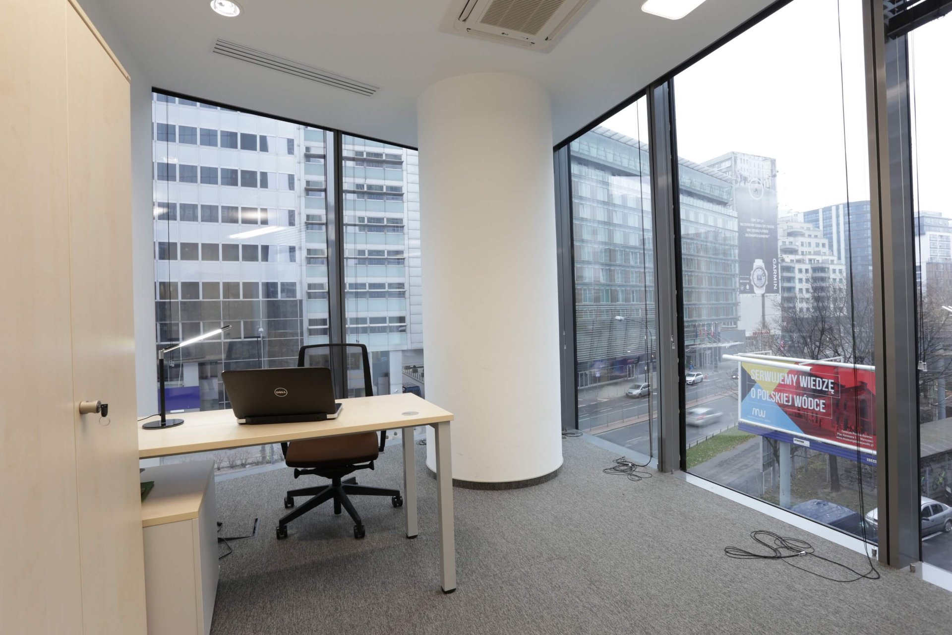 Office for 2 pers. in OmniOffice - Q22