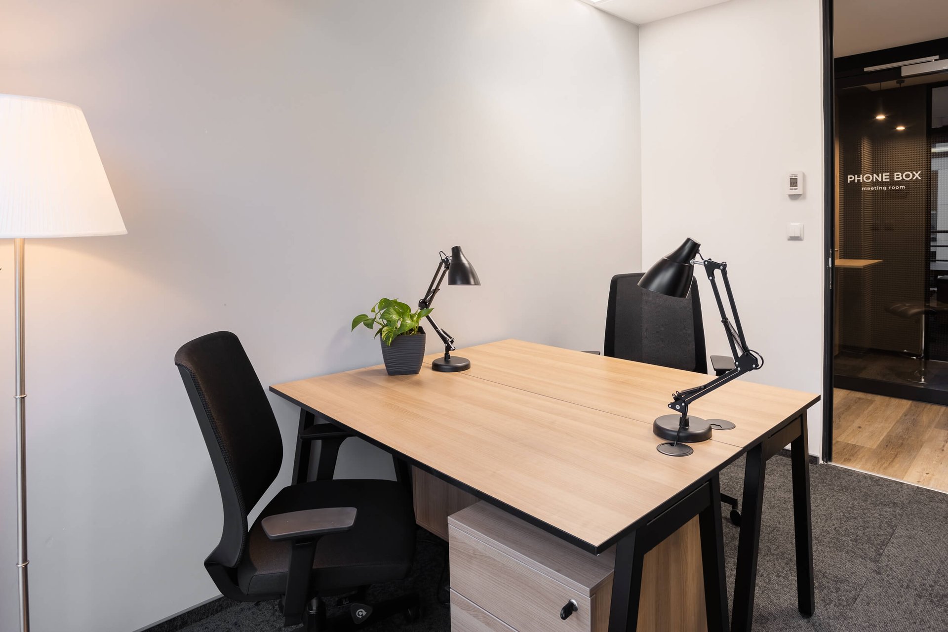 Biuro dla 2 os. w OmniOffice - Carpathia Office House