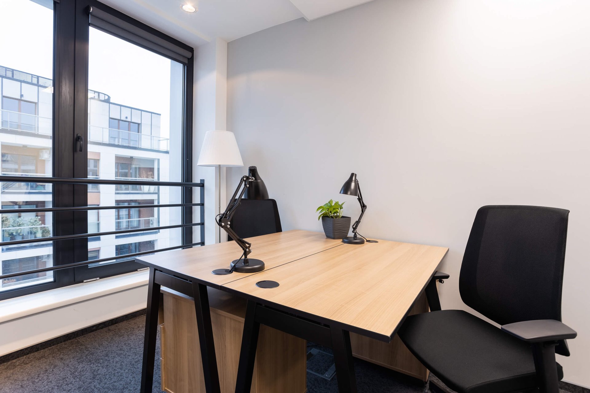 Biuro dla 1 os. w OmniOffice - Carpathia Office House