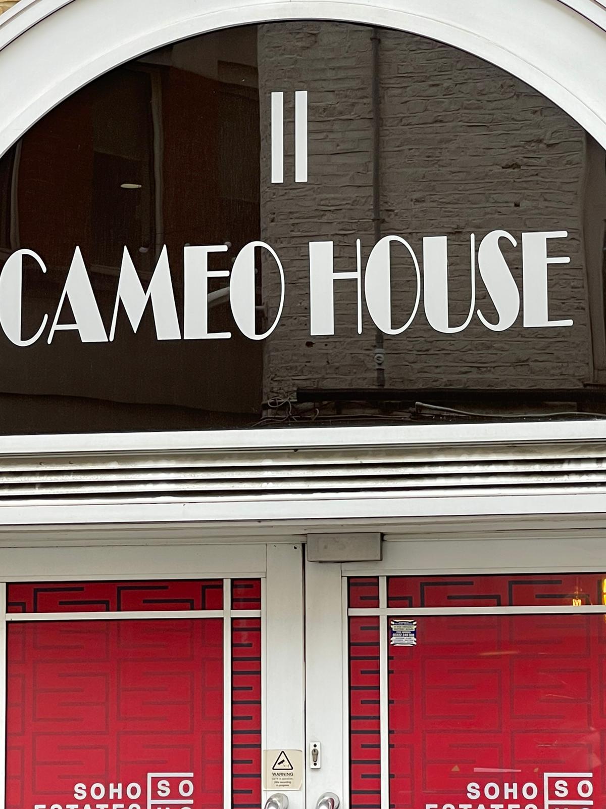 Cameo House beltere